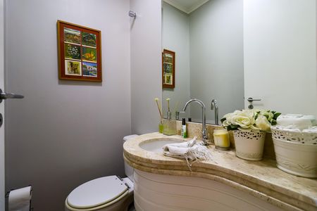 Apartamento à venda com 128m², 3 quartos e 4 vagas Apartamento à venda com 128m², 3 quartos e 4 vagasLavabo