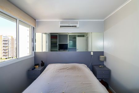Apartamento à venda com 128m², 3 quartos e 4 vagas Apartamento à venda com 128m², 3 quartos e 4 vagasSuíte