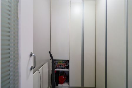 Apartamento à venda com 128m², 3 quartos e 4 vagas Apartamento à venda com 128m², 3 quartos e 4 vagasQuarto de serviço