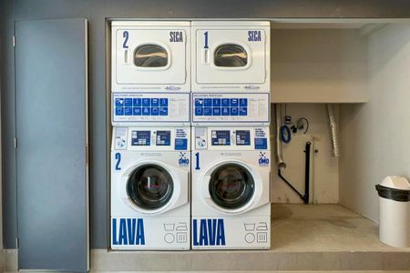 Studio para alugar com 25m², 1 quarto e sem vaga Studio para alugar com 25m², 1 quarto e sem vagaÁrea Comum - Lavanderia