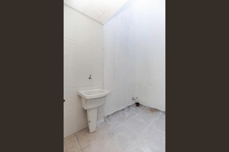 Área de serviço de casa de condomínio para alugar com 2 quartos, 57m² em Vila Aurora (zona Norte), São Paulo