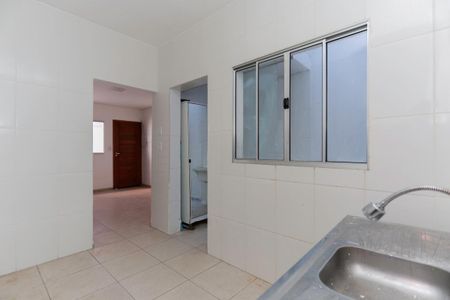 Cozinha de casa de condomínio para alugar com 2 quartos, 57m² em Vila Aurora (zona Norte), São Paulo
