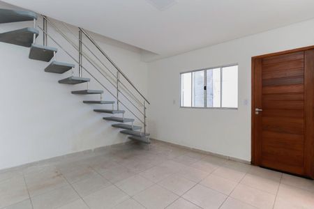 Sala de casa de condomínio para alugar com 2 quartos, 57m² em Vila Aurora (zona Norte), São Paulo