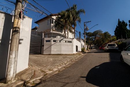 Casa à venda com 311m², 4 quartos e 4 vagas