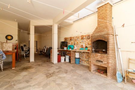 Casa à venda com 311m², 4 quartos e 4 vagas