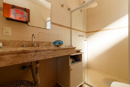Casa à venda com 311m², 4 quartos e 4 vagas
