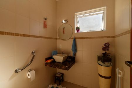 Casa à venda com 311m², 4 quartos e 4 vagas