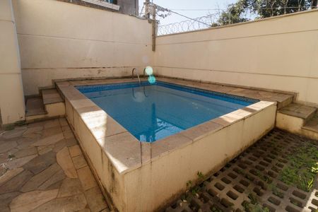 Casa à venda com 311m², 4 quartos e 4 vagas