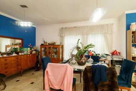 Casa à venda com 311m², 4 quartos e 4 vagas