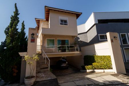 Casa à venda com 311m², 4 quartos e 4 vagas