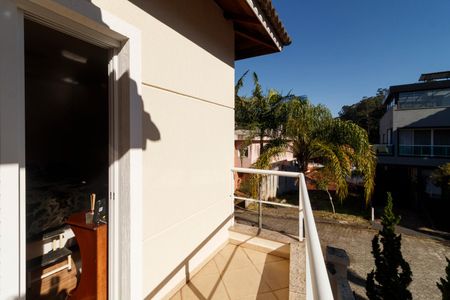 Casa à venda com 311m², 4 quartos e 4 vagas