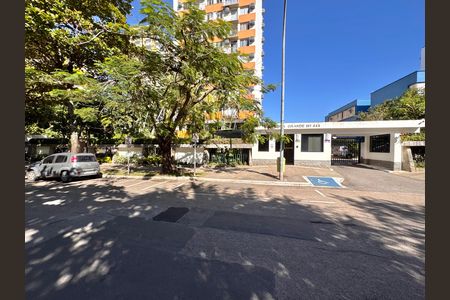 Fachada de apartamento para alugar com 2 quartos, 58m² em Barra da Tijuca, Rio de Janeiro