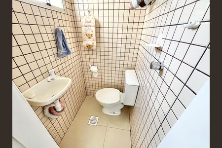 Apartamento à venda com 96m², 3 quartos e 1 vaga Apartamento à venda com 96m², 3 quartos e 1 vagaBanheiro de serviço