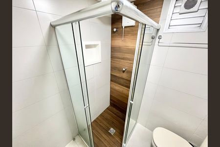 Apartamento à venda com 96m², 3 quartos e 1 vaga Apartamento à venda com 96m², 3 quartos e 1 vagaBanheiro