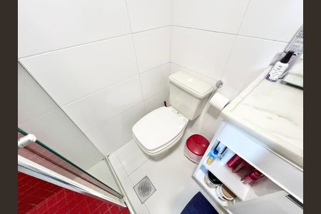 Apartamento à venda com 96m², 3 quartos e 1 vaga Apartamento à venda com 96m², 3 quartos e 1 vagaBanheiro da Suíte