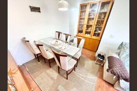 Apartamento à venda com 96m², 3 quartos e 1 vaga Apartamento à venda com 96m², 3 quartos e 1 vagaSala
