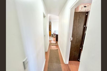 Apartamento à venda com 96m², 3 quartos e 1 vaga Apartamento à venda com 96m², 3 quartos e 1 vagaCorredor