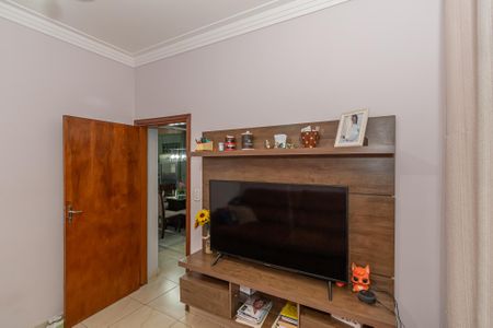 Casa para alugar com 264m², 4 quartos e 4 vagas Casa para alugar com 264m², 4 quartos e 4 vagasSala de TV