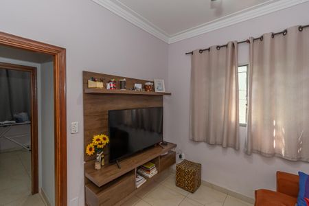 Casa para alugar com 264m², 4 quartos e 4 vagas Casa para alugar com 264m², 4 quartos e 4 vagasSala de TV