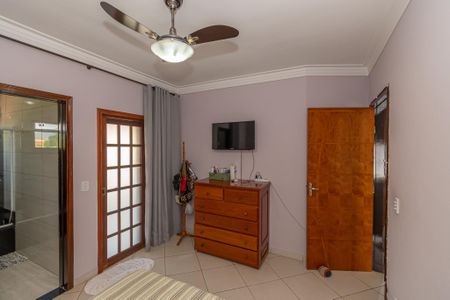 Casa para alugar com 264m², 4 quartos e 4 vagas Casa para alugar com 264m², 4 quartos e 4 vagasSuite 2