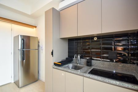 cozinha de kitnet/studio para alugar com 1 quarto, 26m² em Pinheiros, São Paulo