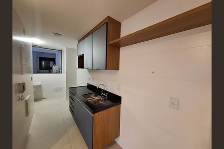 Apartamento para alugar com 80m², 2 quartos e 1 vaga Apartamento para alugar com 80m², 2 quartos e 1 vagaCozinha e Área de Serviço