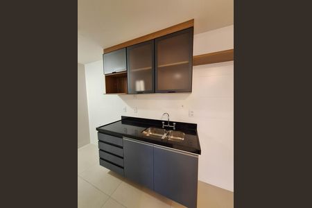 Apartamento para alugar com 80m², 2 quartos e 1 vaga Apartamento para alugar com 80m², 2 quartos e 1 vagaCozinha e Área de Serviço