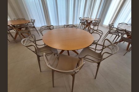 Apartamento para alugar com 80m², 2 quartos e 1 vaga Apartamento para alugar com 80m², 2 quartos e 1 vagaÁrea comum