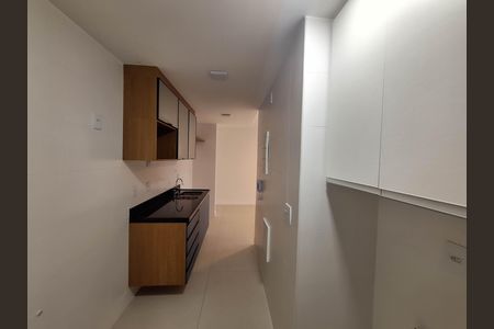 Apartamento para alugar com 80m², 2 quartos e 1 vaga Apartamento para alugar com 80m², 2 quartos e 1 vagaCozinha e Área de Serviço