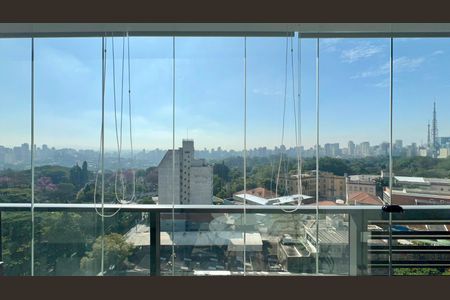 Varanda de kitnet/studio para alugar com 1 quarto, 26m² em Pinheiros, São Paulo