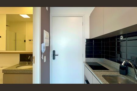 Cozinha de kitnet/studio para alugar com 1 quarto, 26m² em Pinheiros, São Paulo
