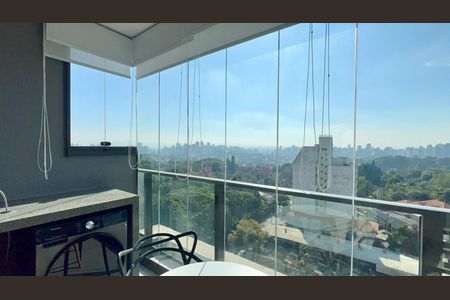 Varanda de kitnet/studio para alugar com 1 quarto, 26m² em Pinheiros, São Paulo