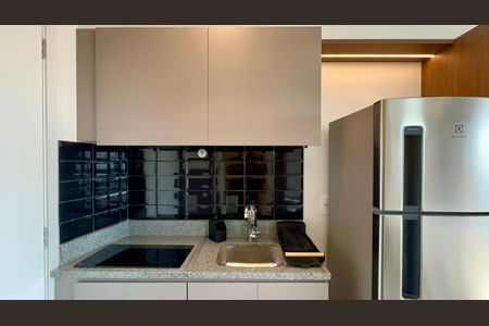 Cozinha de kitnet/studio para alugar com 1 quarto, 26m² em Pinheiros, São Paulo