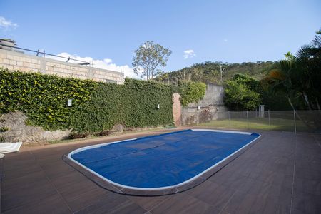 Casa de condomínio para alugar com 485m², 4 quartos e 3 vagas Casa de condomínio para alugar com 485m², 4 quartos e 3 vagasPiscina