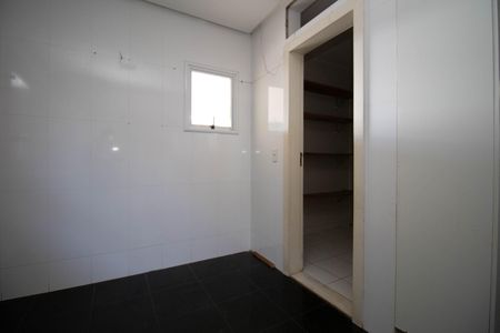 Casa de condomínio para alugar com 485m², 4 quartos e 3 vagas Casa de condomínio para alugar com 485m², 4 quartos e 3 vagasÁrea de Serviço