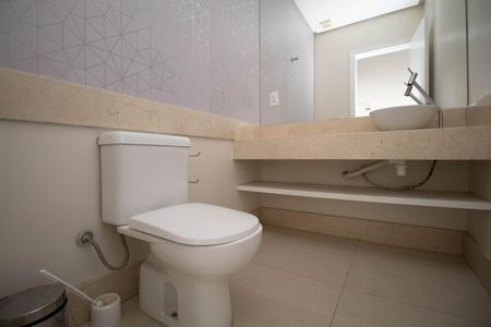 Lavabo de casa de condomínio à venda com 4 quartos, 485m² em Condomínio Quintas do Sol, Brasília