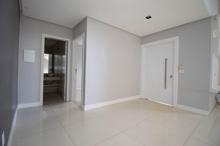 Casa de condomínio para alugar com 485m², 4 quartos e 3 vagas Casa de condomínio para alugar com 485m², 4 quartos e 3 vagasHall