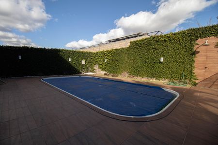 Casa de condomínio para alugar com 485m², 4 quartos e 3 vagas Casa de condomínio para alugar com 485m², 4 quartos e 3 vagasPiscina