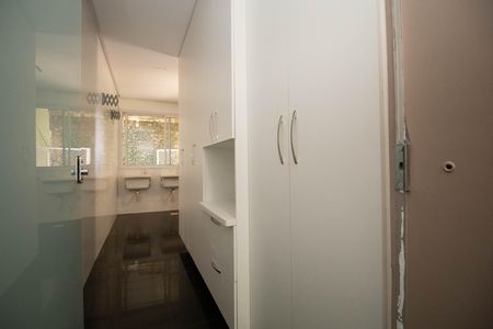 Casa de condomínio para alugar com 485m², 4 quartos e 3 vagas Casa de condomínio para alugar com 485m², 4 quartos e 3 vagasÁrea de Serviço