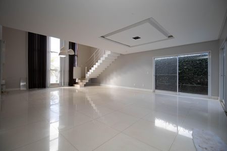Casa de condomínio para alugar com 485m², 4 quartos e 3 vagas Casa de condomínio para alugar com 485m², 4 quartos e 3 vagasSala