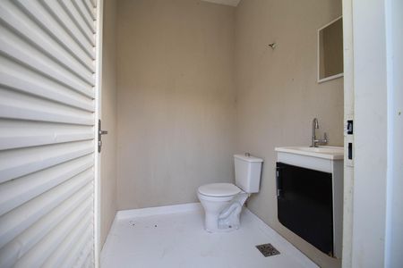 Casa de condomínio para alugar com 485m², 4 quartos e 3 vagas Casa de condomínio para alugar com 485m², 4 quartos e 3 vagasBanheiro