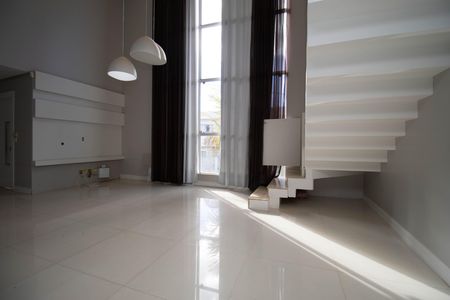 Sala de casa de condomínio para alugar com 4 quartos, 485m² em Condomínio Quintas do Sol, Brasília