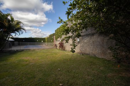 Casa de condomínio para alugar com 485m², 4 quartos e 3 vagas Casa de condomínio para alugar com 485m², 4 quartos e 3 vagasQuintal
