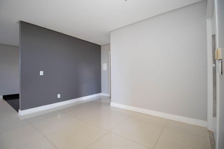 Casa de condomínio para alugar com 485m², 4 quartos e 3 vagas Casa de condomínio para alugar com 485m², 4 quartos e 3 vagasHall