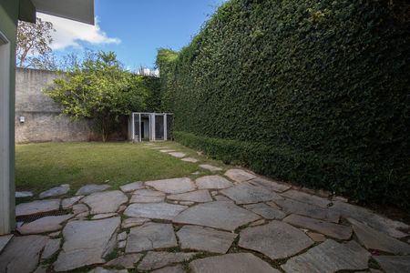 Casa de condomínio para alugar com 485m², 4 quartos e 3 vagas Casa de condomínio para alugar com 485m², 4 quartos e 3 vagasÁrea de Serviço