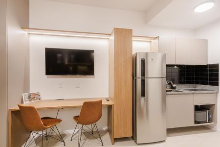 Cozinha de kitnet/studio para alugar com 1 quarto, 31m² em Pinheiros, São Paulo