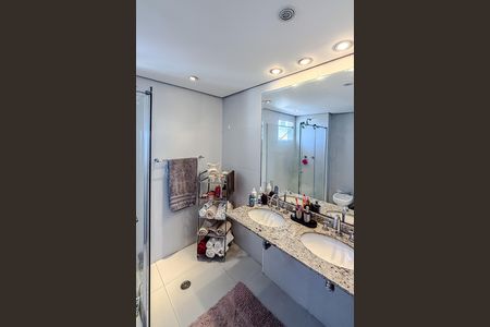 Banheiro da Suíte 4 de apartamento para alugar com 4 quartos, 240m² em Ipiranga, São Paulo
