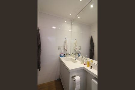 Apartamento à venda com 97m², 2 quartos e 1 vagaQuarto 1 - Suíte Banheiro 