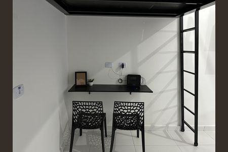 Studio para alugar com 20m², 1 quarto e 1 vaga Studio para alugar com 20m², 1 quarto e 1 vagaKitnet