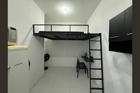 Studio para alugar com 20m², 1 quarto e 1 vaga Studio para alugar com 20m², 1 quarto e 1 vagaKitnet